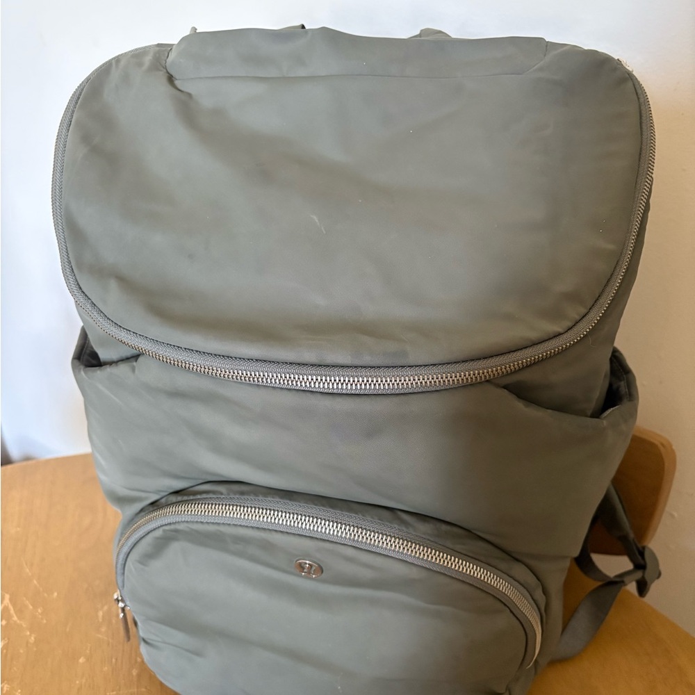 New parent lululemon diaper bag back pack